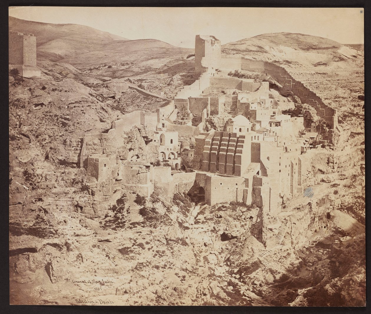 „Klooster van Mar Saba. 1857“ [De Grote Lavra van de heilige Sabbas, in het Arabisch bekend als Mar Saba - een orthodox klooster in de Kidronvallei op de Westelijke Jordaanoever, ten oosten van Bethlehem] door James Robertson