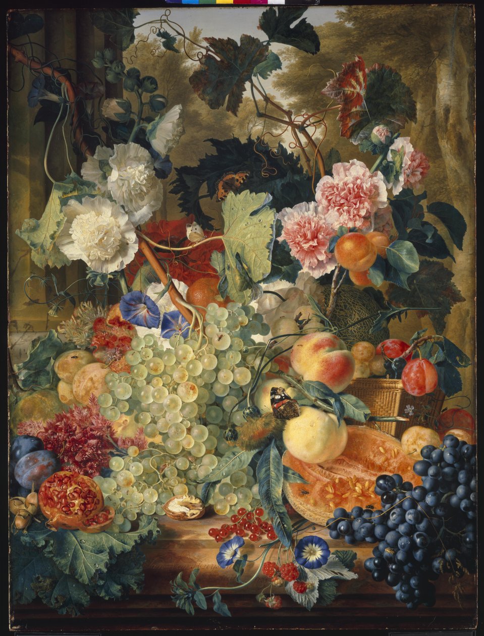 Stilleven van bloemen en fruit op een marmeren plaat door Jan van Huysum