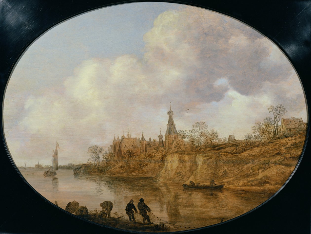Drie vissers die een net en manden aan de oever van een rivier trekken met een kasteel en dorp in de verte door Jan Josephsz van Goyen