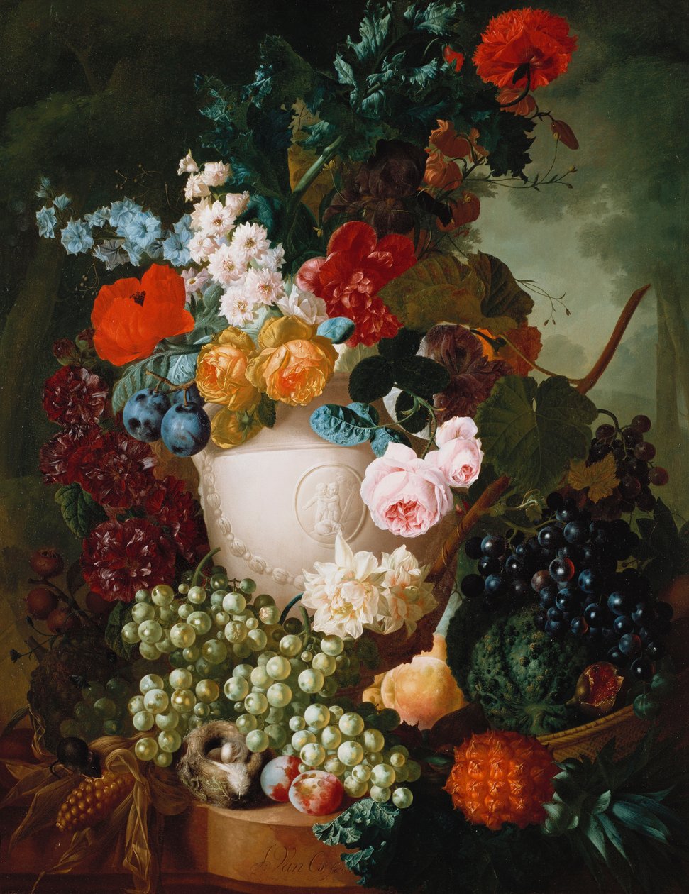 Rozen, klaprozen en andere bloemen in een gebeeldhouwde vaas met fruit, een muis en een vogelnest op een stenen richel door Jan van Os