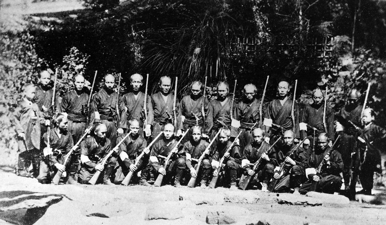 Een troep Japanse soldaten, ca. 1860s door Japanese Photographer
