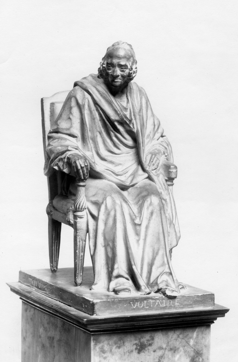 Zittende figuur van Voltaire door Jean-Antoine Houdon