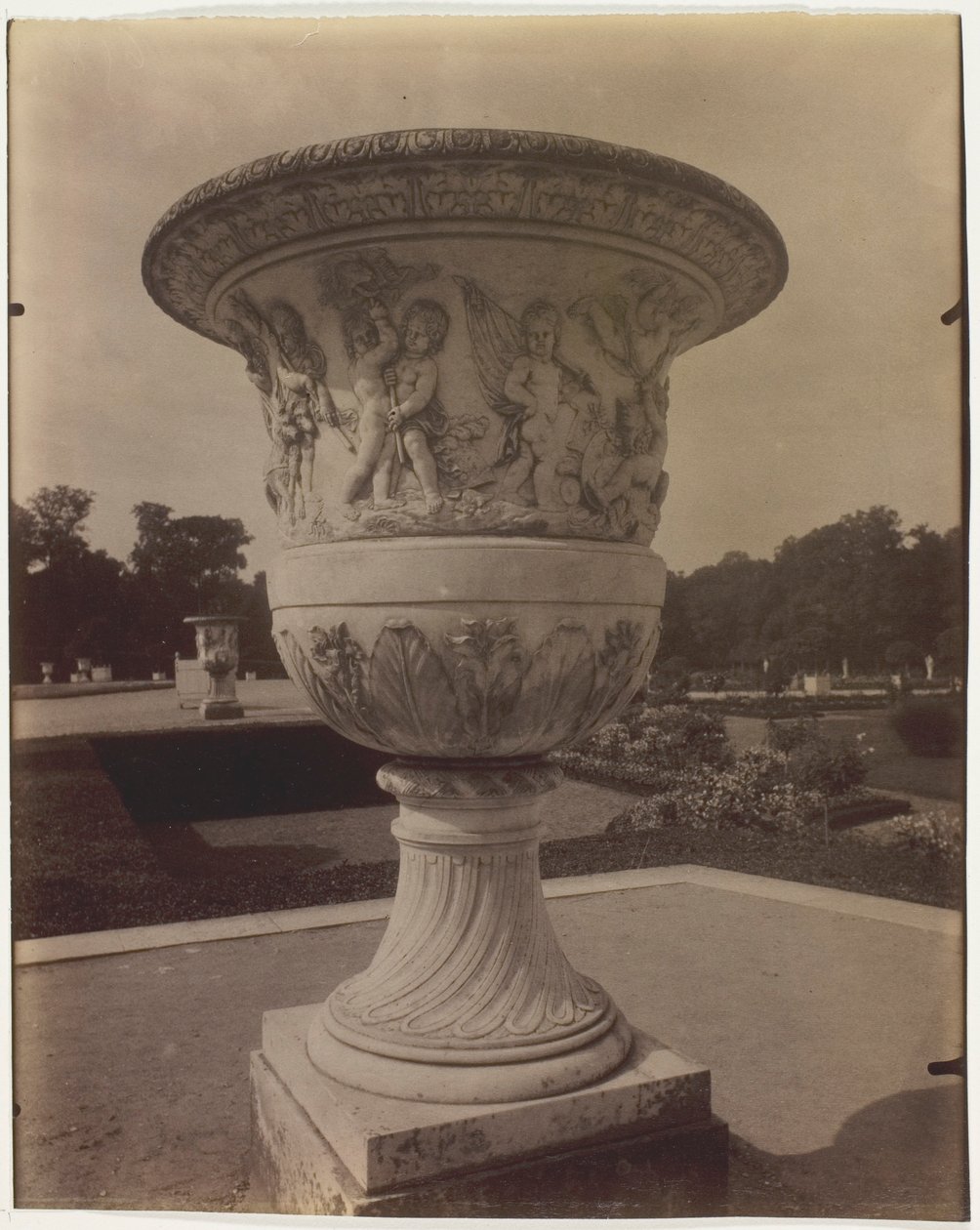 Versailles, Vaas door Jean Eugène Auguste Atget