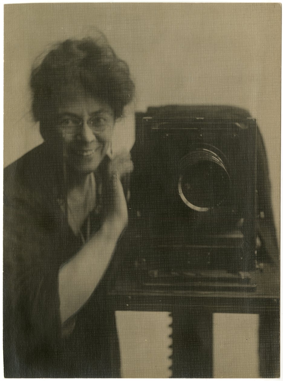 Jessie Tarbox Beals, zelfportret met camera door Jessie Tarbox Beals