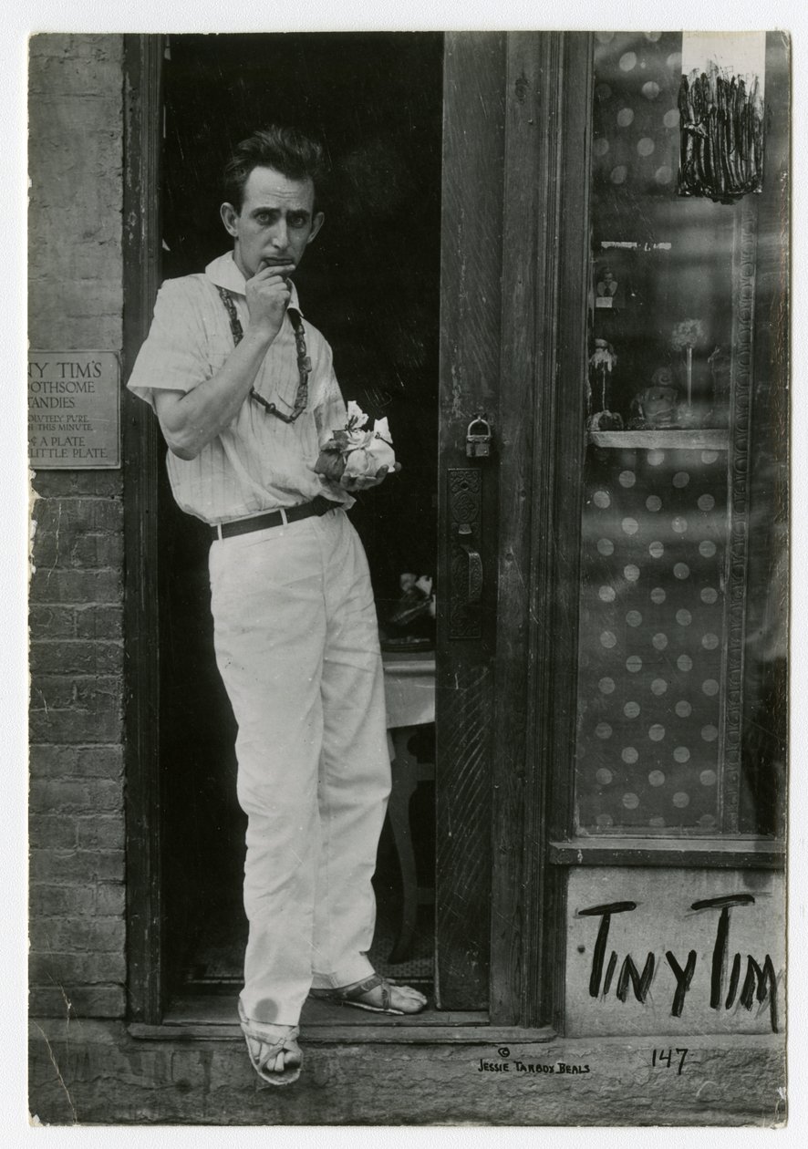 Tiny Tim, Greenwich Village, New York, VS, c.1915-22 door Jessie Tarbox Beals