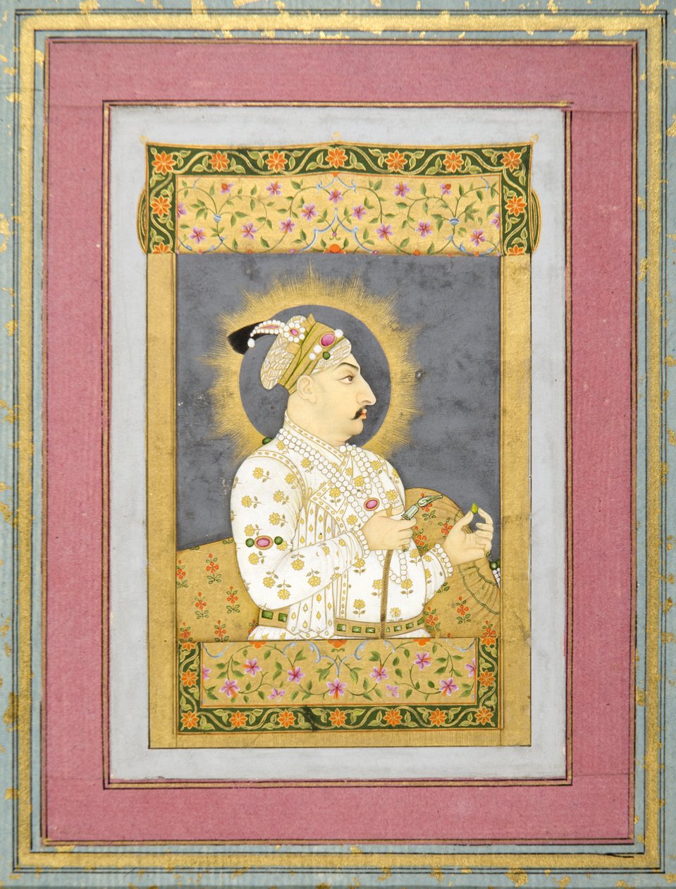 Portret van Muhammad Shah met een smaragd en het mondstuk van een huqqa, ca.1730 door Jharokha Nidha Mal