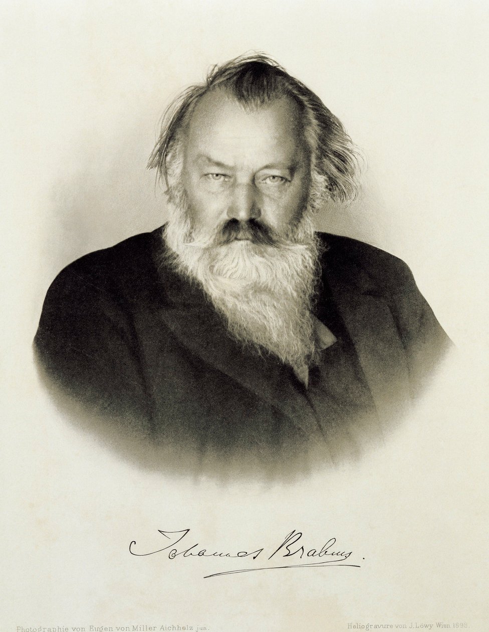 Gegraveerd portret van de Duitse componist, pianist en dirigent Johannes Brahms door Johannes Brahms