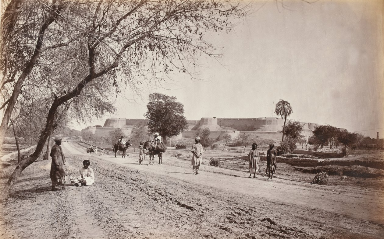Peshawar Fort en omgeving, vanuit de gevangenis, ca. 1862 door John Burke