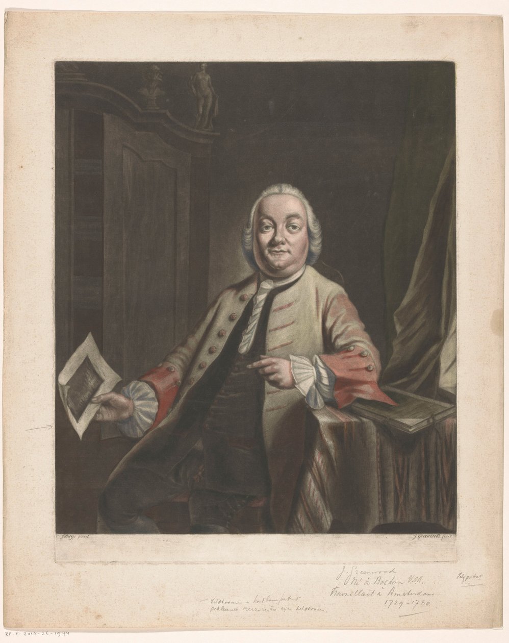 Portret van Simon Fokke met in zijn hand de prent van de plundering van het huis van Gerrit Hagedooren, 1751 door John Greenwood