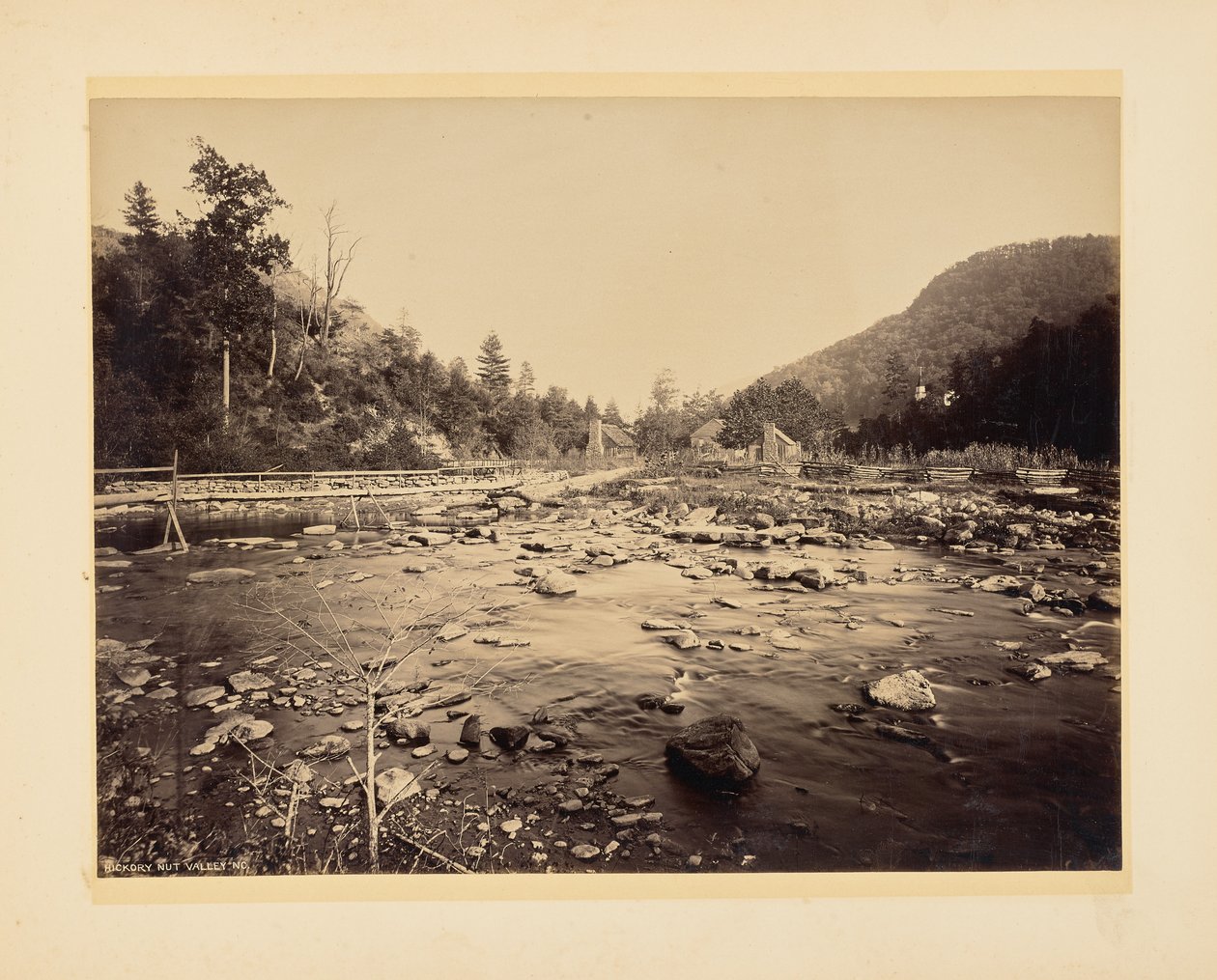 Hickory Nut Valley, North Carolina door John K. Hillers