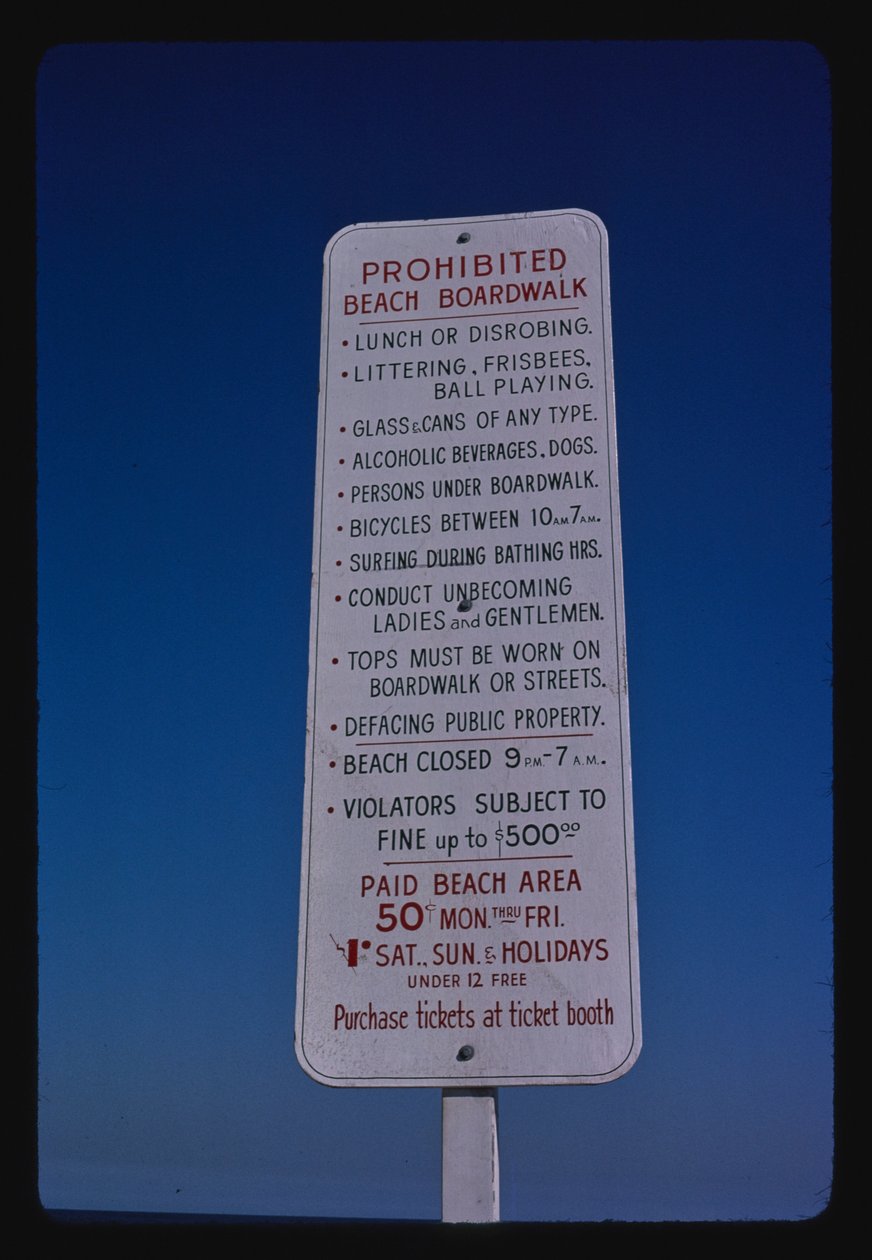 Strand, Boardwalk Regels, Seaside Heights, New Jersey, Verenigde Staten door John Margolies