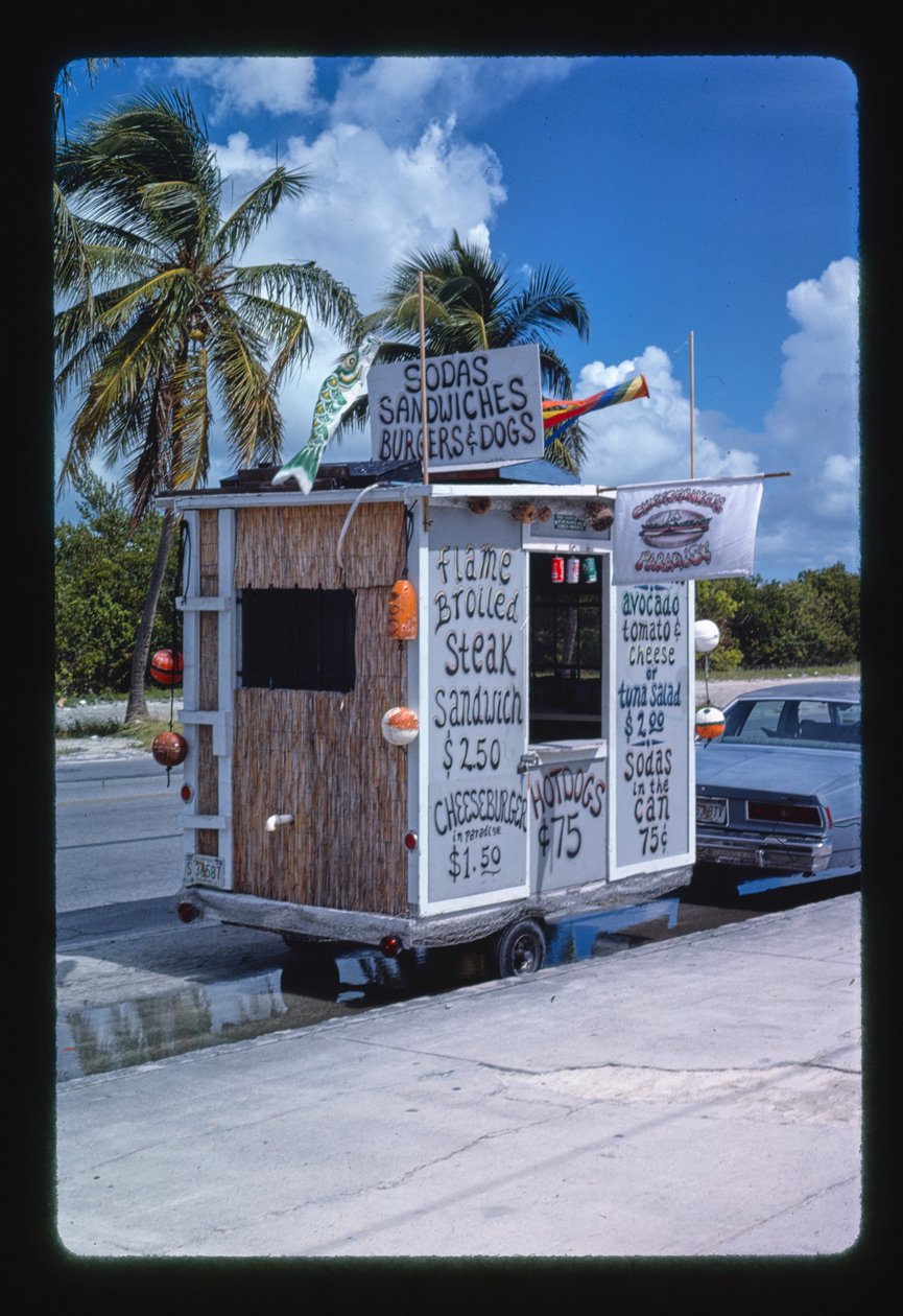 Auto met strandeten, Key West, Florida, VS door John Margolies