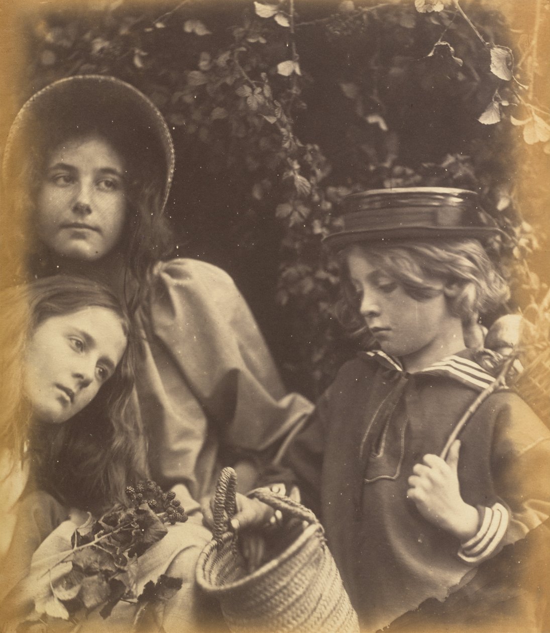 Elizabeth Keown, Kate Keown en Freddy Gould door Julia Margaret Cameron