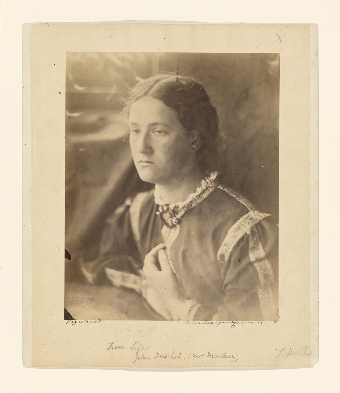 [Julia Herschel (mevrouw Maclear)] door Julia Margaret Cameron
