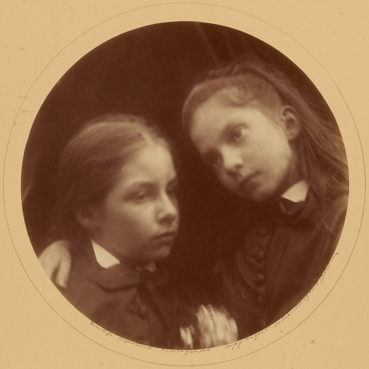 [Margaret en Adeline Norman] door Julia Margaret Cameron