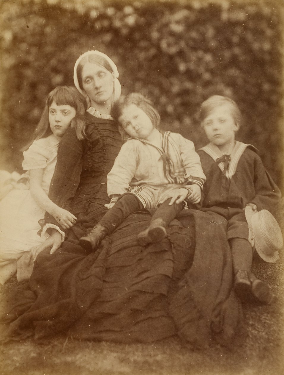 Mevrouw Herbert Duckworth met Florence Fisher, George Duckworth en Herbert Fisher door Julia Margaret Cameron
