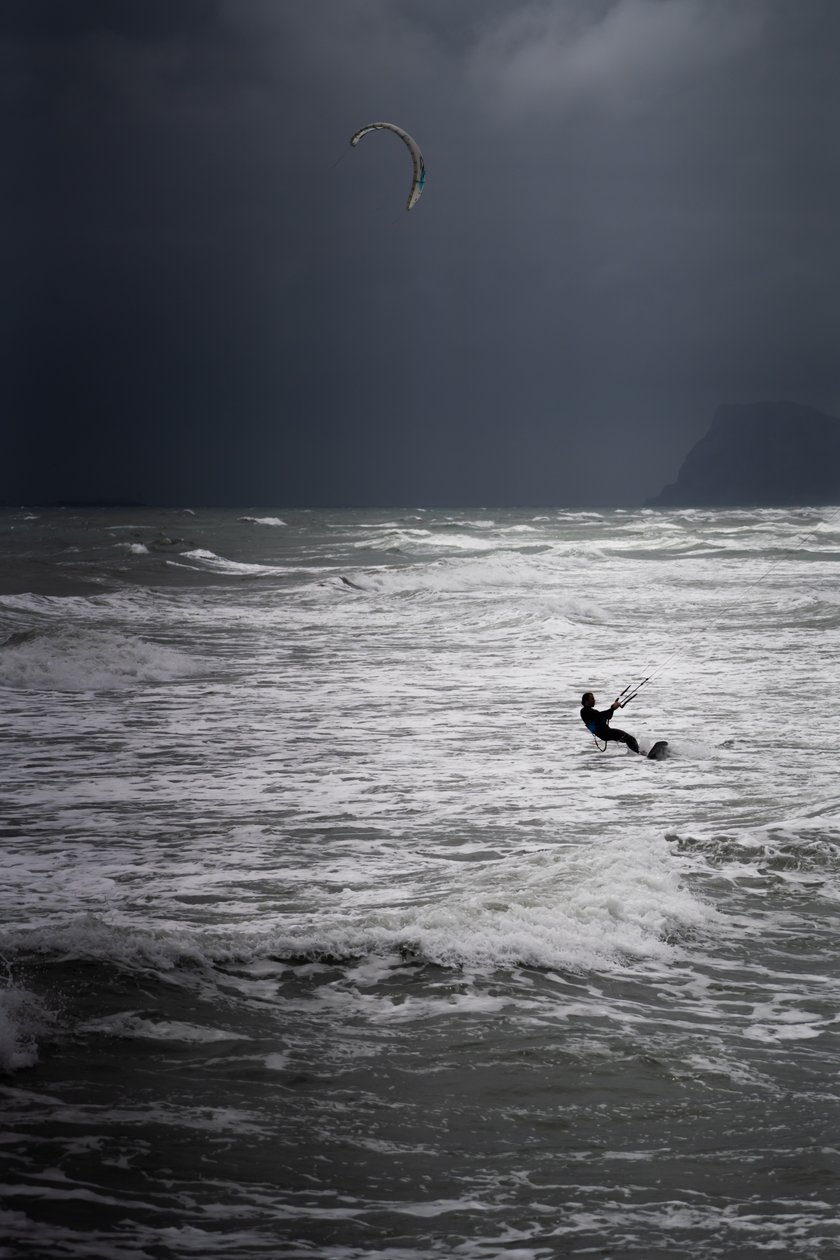Zilver surfen, 2021 (foto) door Katha Wood