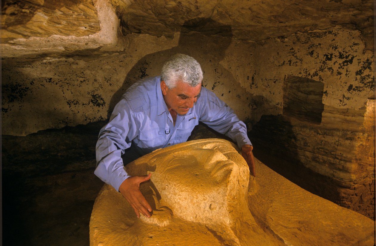 El-Wahat el-Bahariya of el-Bahariya (Arabisch: الواحات البحرية) door Kenneth Garrett