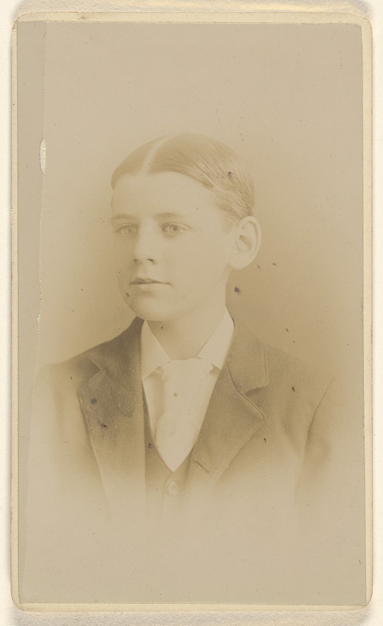 [Ongeïdentificeerde jongen, gedrukt in vignetstijl]. door King and Company