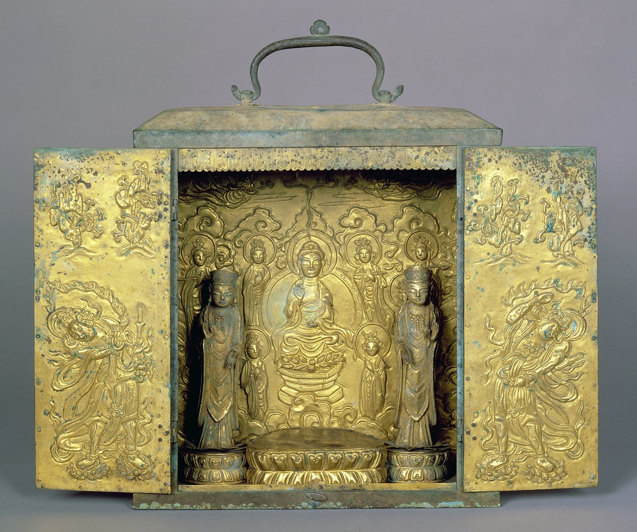 Draagbaar Boeddhistisch heiligdom met twee staande Bodhisattva