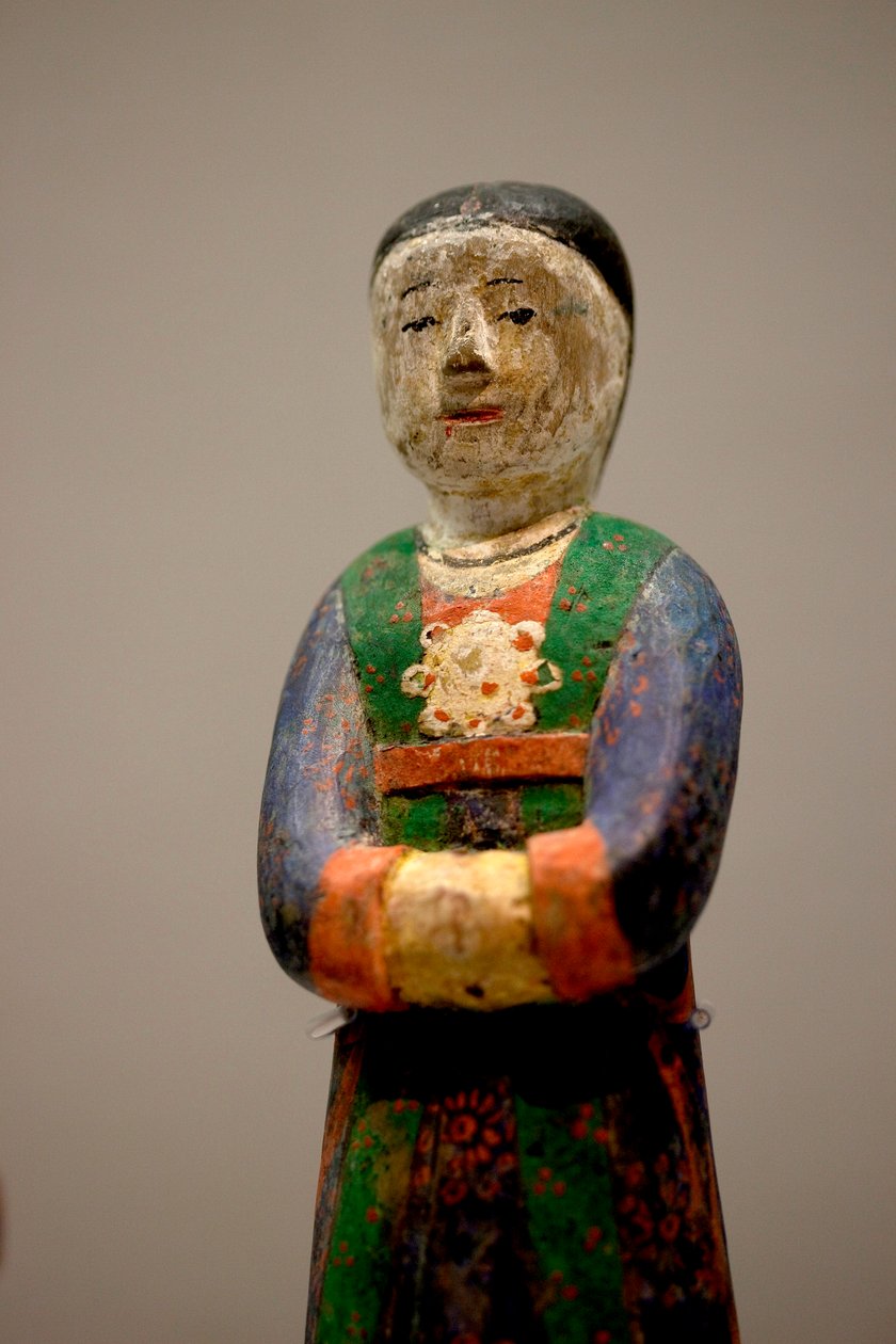 Decoratieve figuur van een graf. Polychroom gesneden hout, late Joseon periode door Korean School