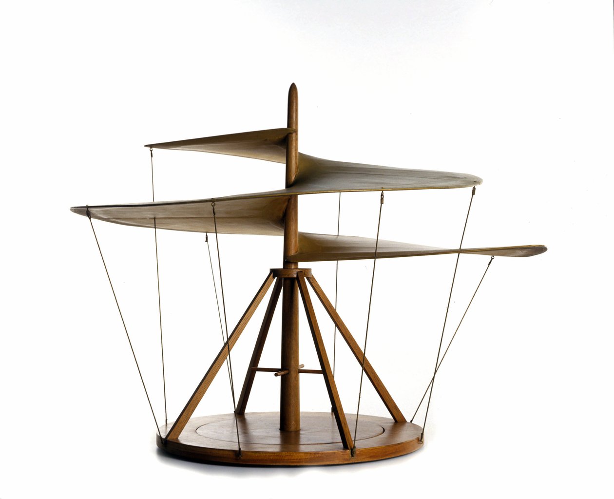 Model van de luchtschroef naar de tekening van Leonardo da Vinci door Leonardo da (after) Vinci