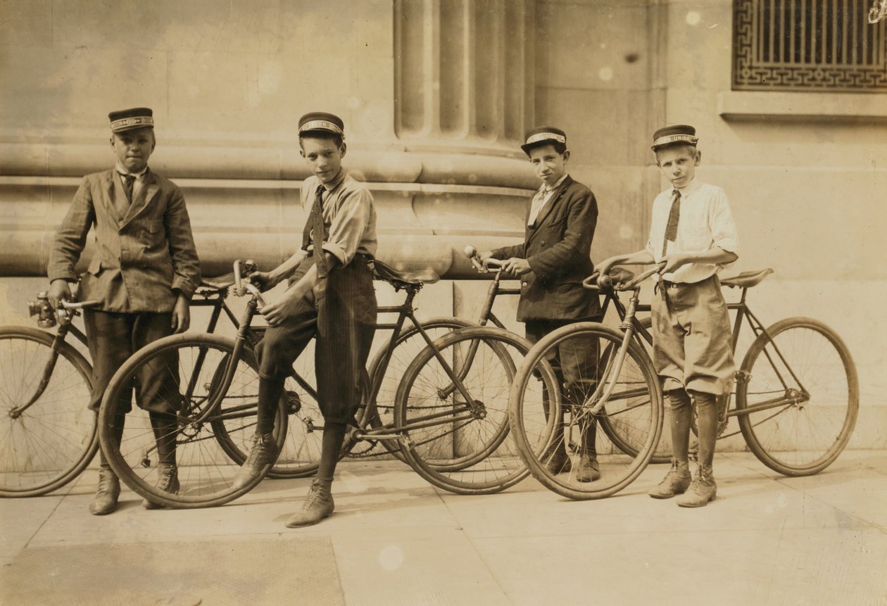 Groep Western Union boodschappers in Norfolk, Virginia, 1911 door Lewis Wickes Hine