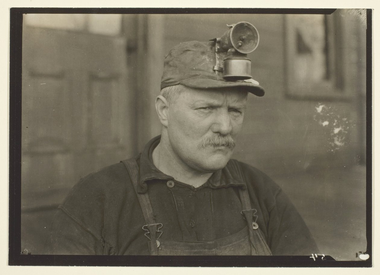 This Man, Scotch, Was Called The Poet Of The Mines, Oost-Pennsylvania Kolenmijn door Lewis Wickes Hine
