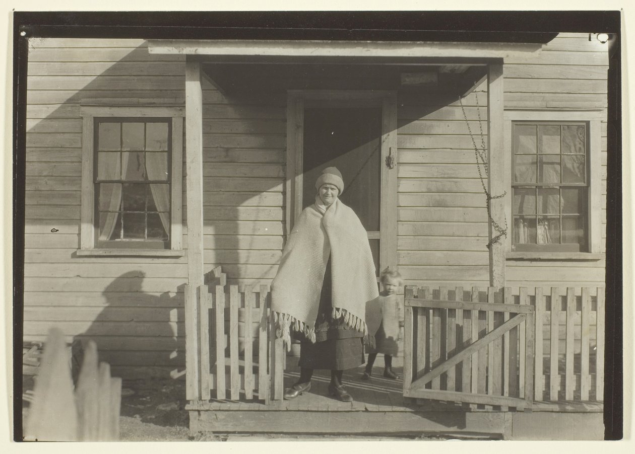 Vrouw, kind en huis van een kolenmijnwerker uit Pennsylvania door Lewis Wickes Hine