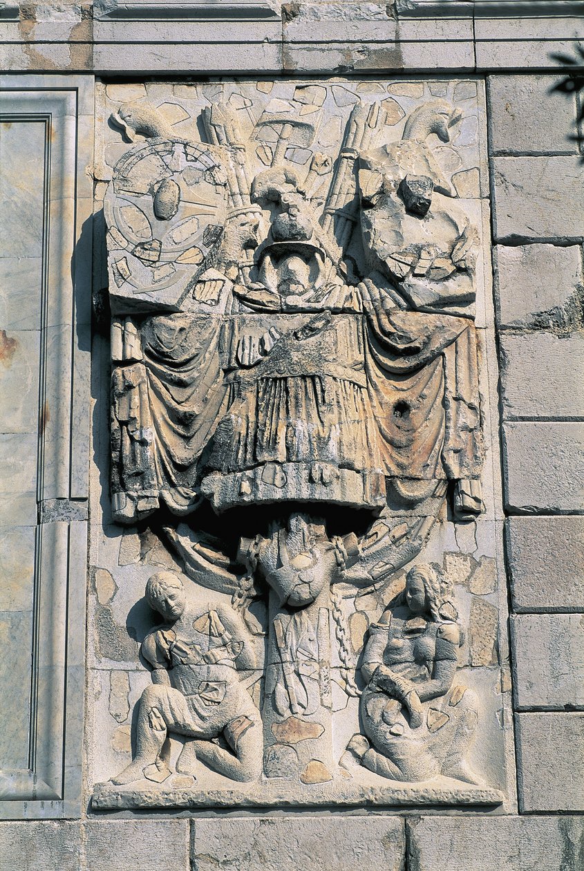 Close-up van sculpturen op een muur, Trophee Des Alpes, La Turbie, Provence-Alpes-Cote D