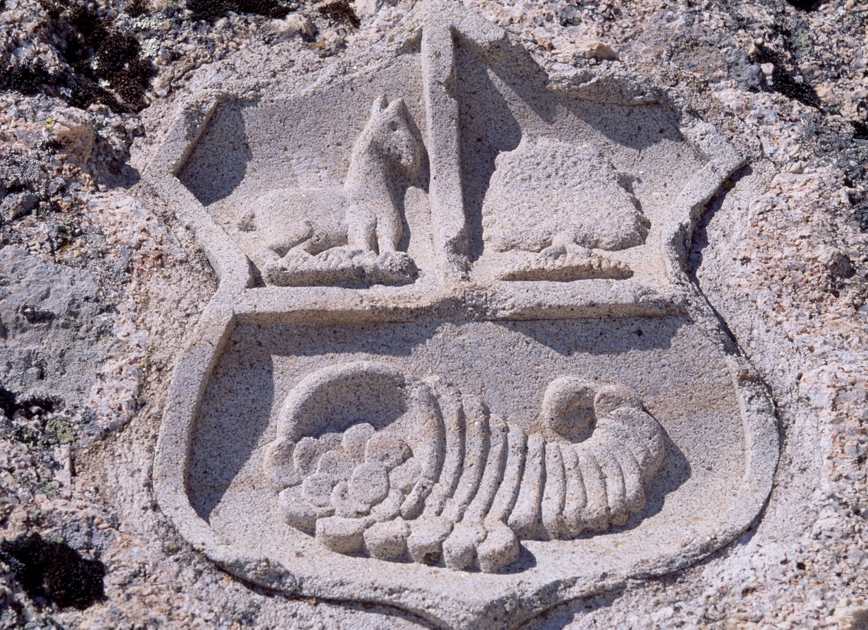 Spanje, Castilië en León, Mombeltrán, Kasteel van de Hertogen van Albuquerque, Architectonisch detail met wapenschild door Unbekannt Unbekannt