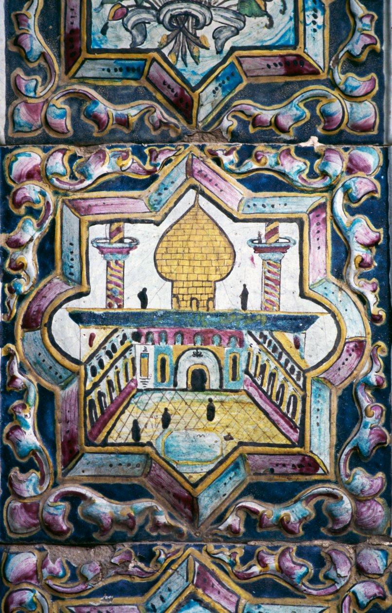 Uitzicht op moskee, polychrome tegeldecoraties in Tekyeh Mo