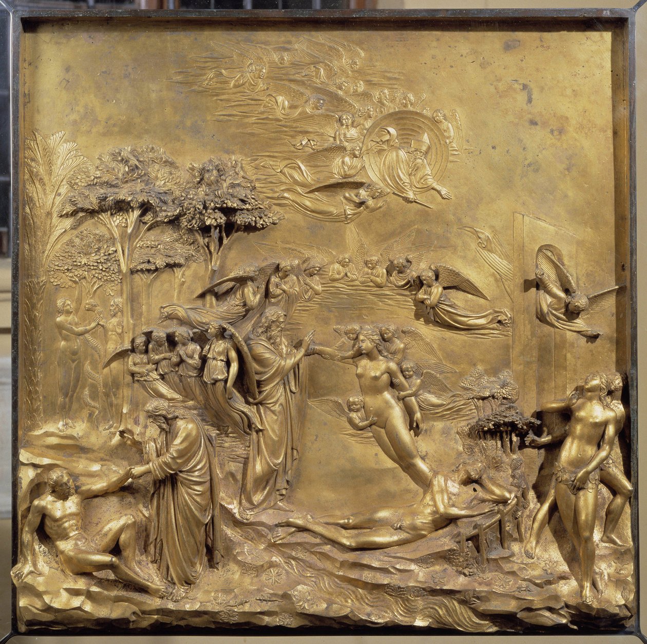 Geschiedenis van het leven van Adam: de geboorte van Adam, de schepping van Eva en Adam en Eva worden uit het Paradijs verdreven. Origineel paneel van de deur van het Paradijs door Lorenzo Ghiberti