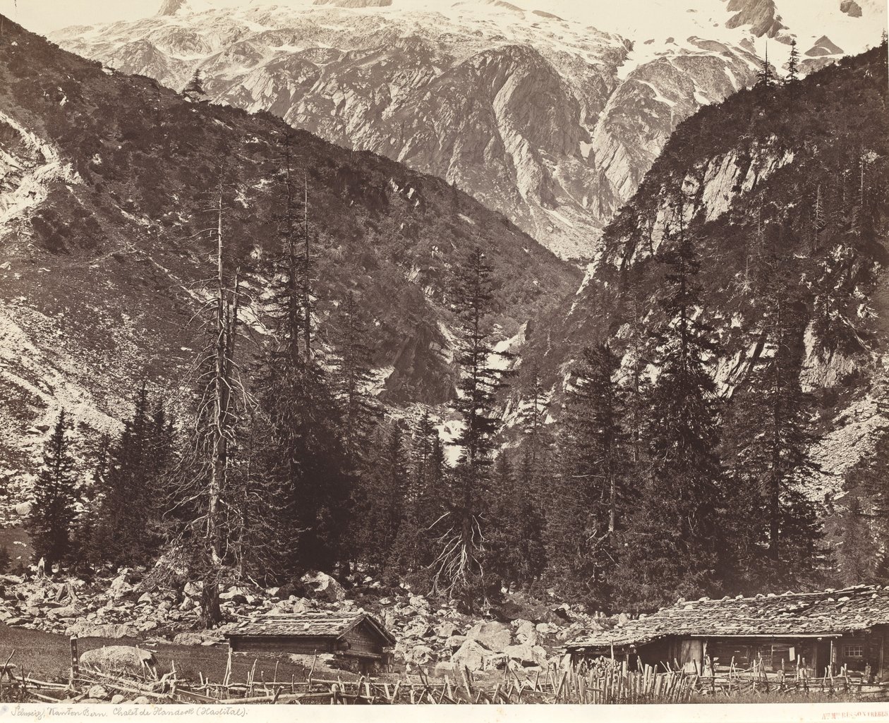 Chalet de Handeck, Haslidal, Kanton Bern, Zwitserland door Louis Auguste Bisson and Auguste Rosalie Bisson
