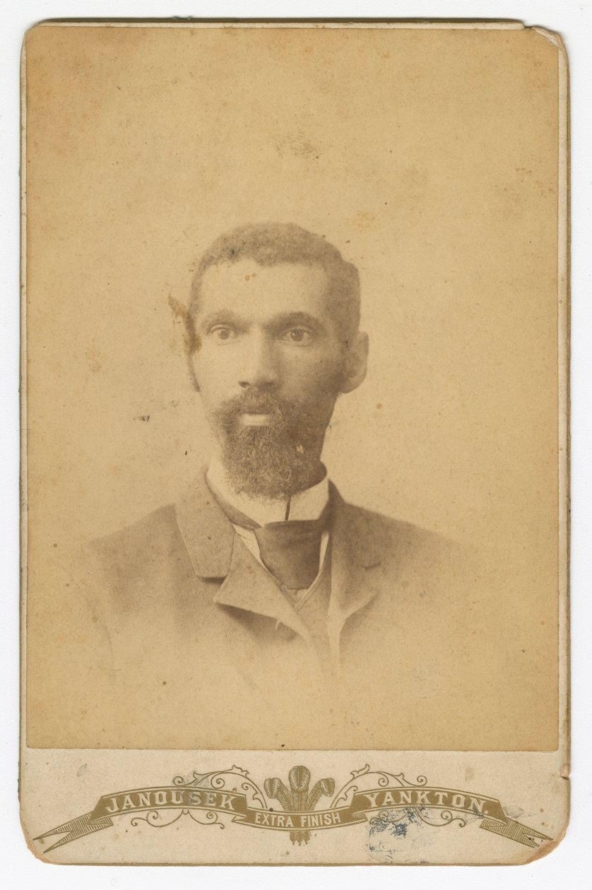 Foto van een man met een baard, eind 19e eeuw door Louis Janousek