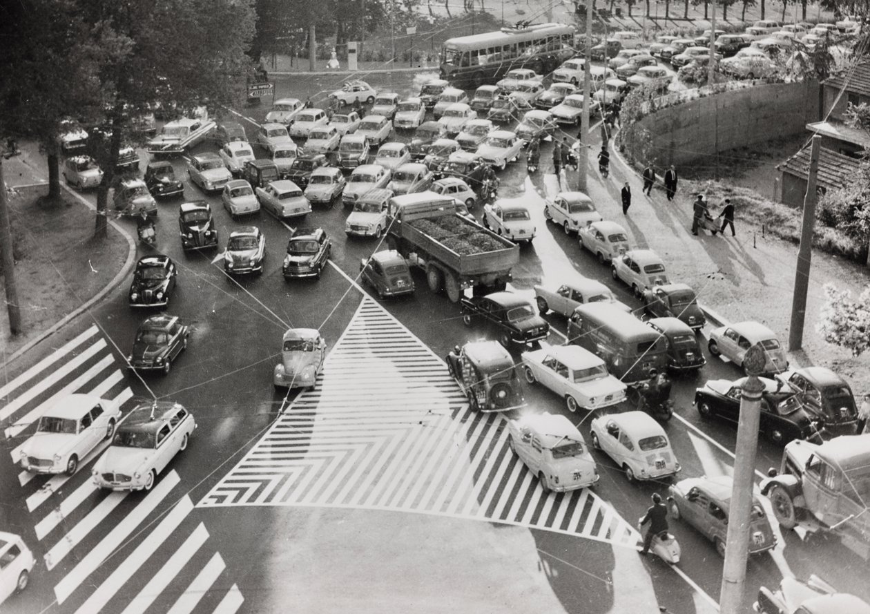 Scène van verkeer in een straat in Rome door Luigi Leoni