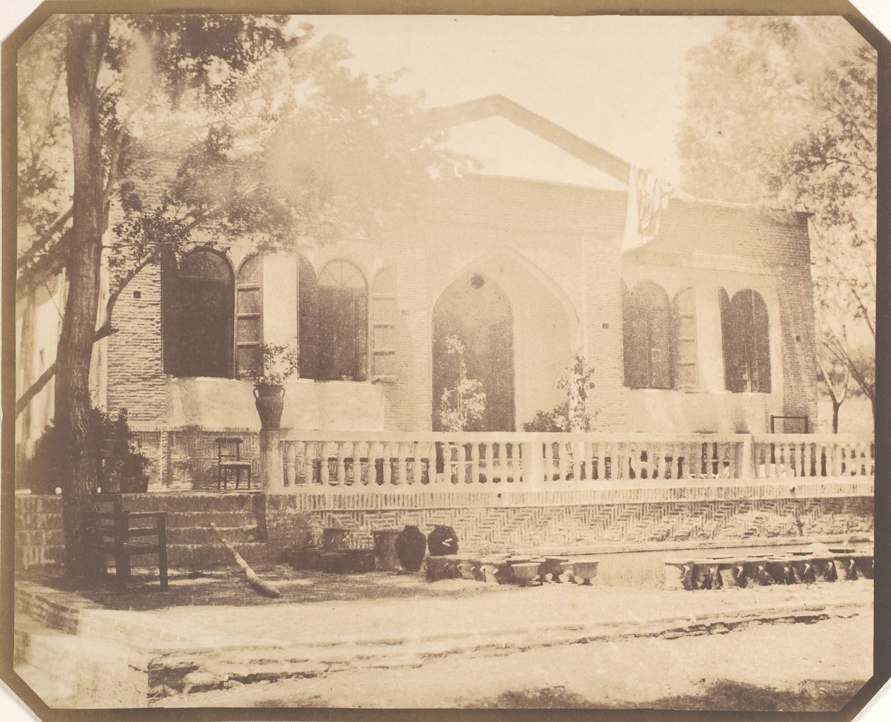 Zerghiandeh. Landhuis van de Russische minister, Teheran door Luigi Pesce