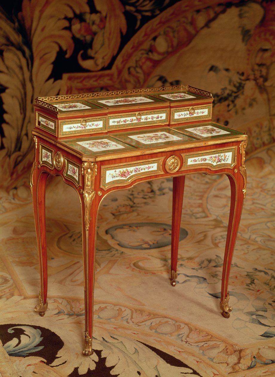 Vrouwenschrijftafel met panelen van Sevres porselein, 1766 door Martin Carlin