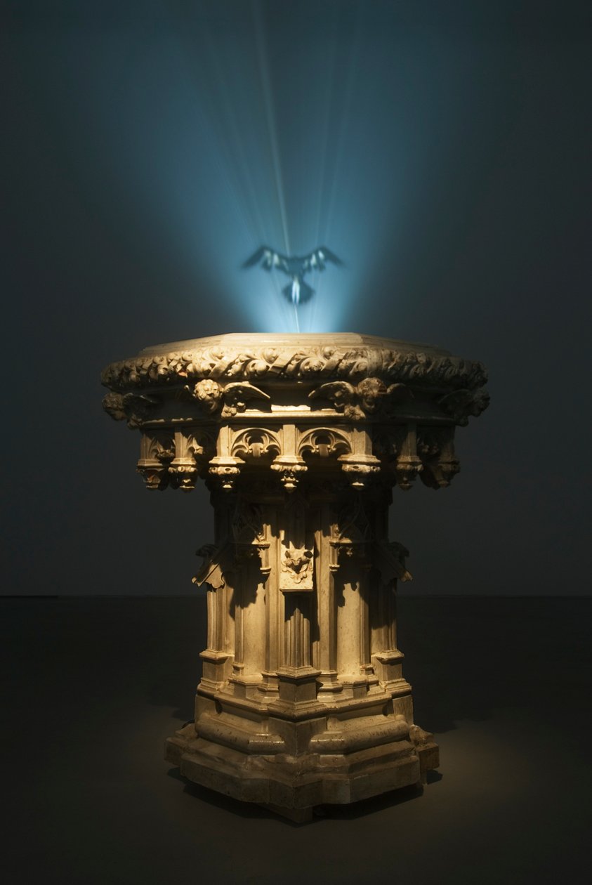 Ganymedes, 2007 (staal, hars, rookmachine, vloeistof, afzuigventilator, videoprojector en dvd-speler) door Mat Collishaw