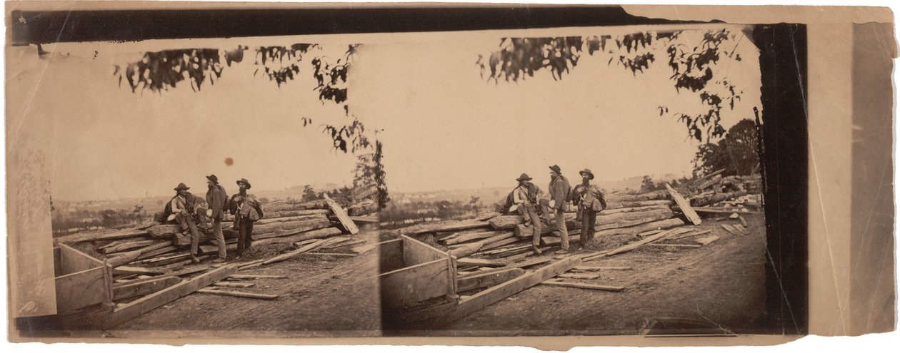 3 Reb Gevangenen achter Borstweringen, 1863 door Mathew B. Brady