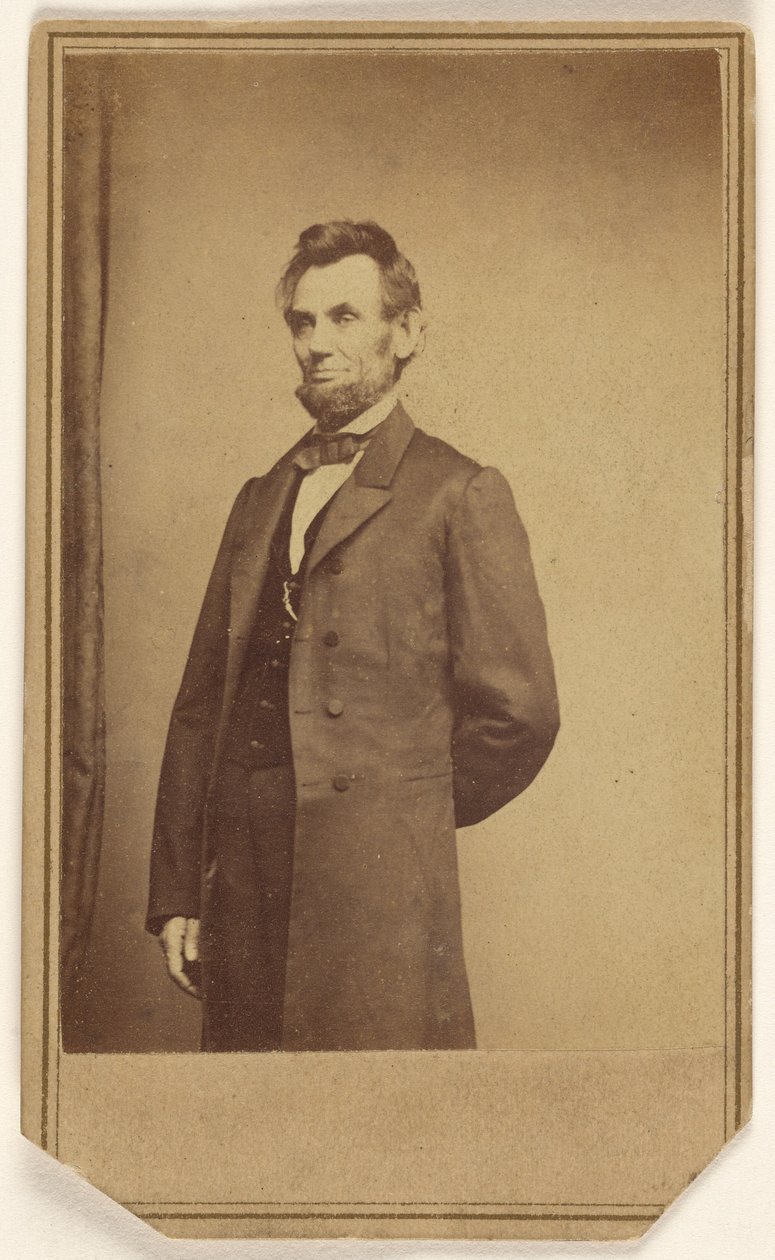 [Abraham Lincoln, staand met één arm achter zijn rug] door Mathew B. Brady