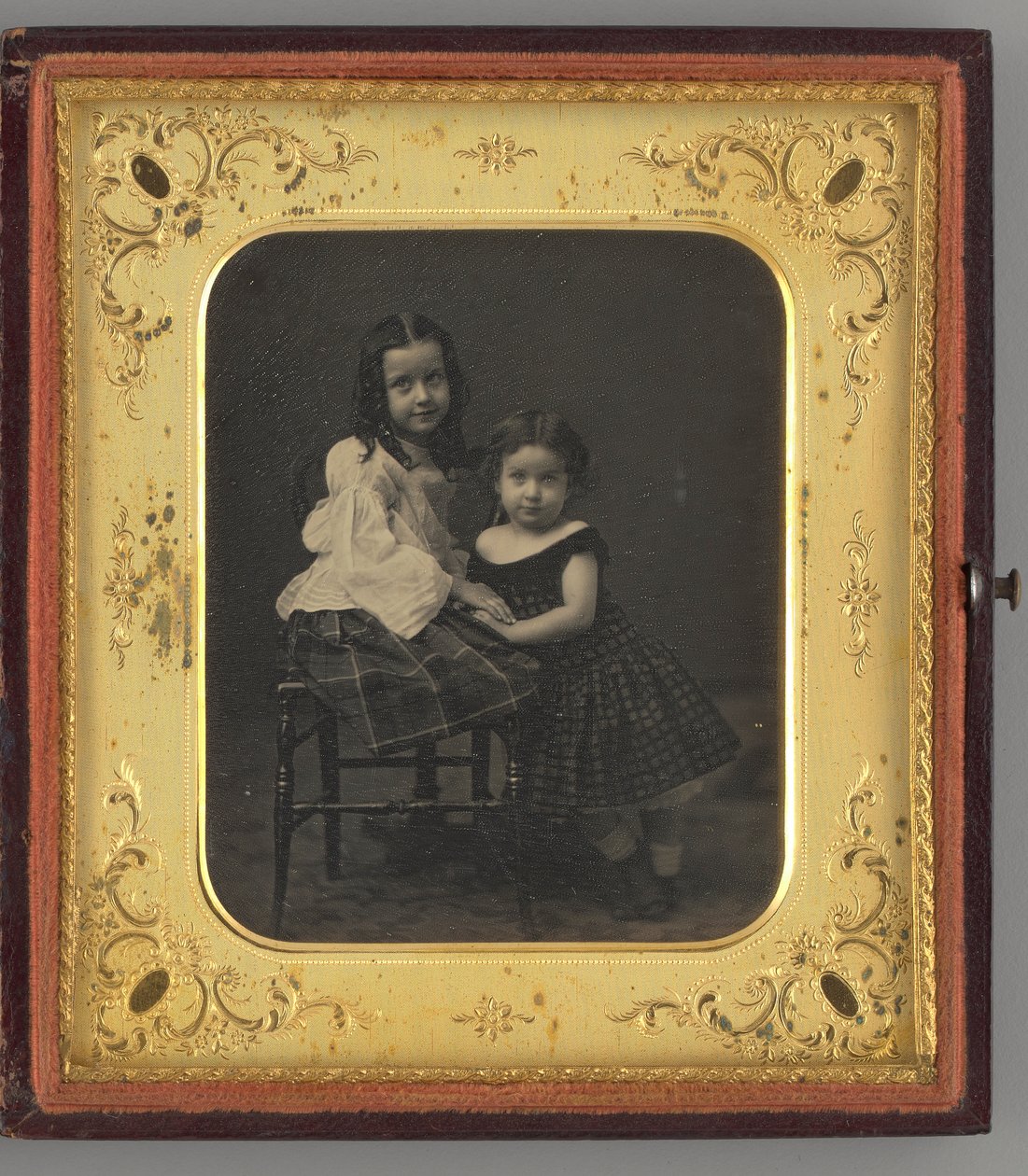 Zonder titel (Portret van twee meisjes) door Mathew B. Brady