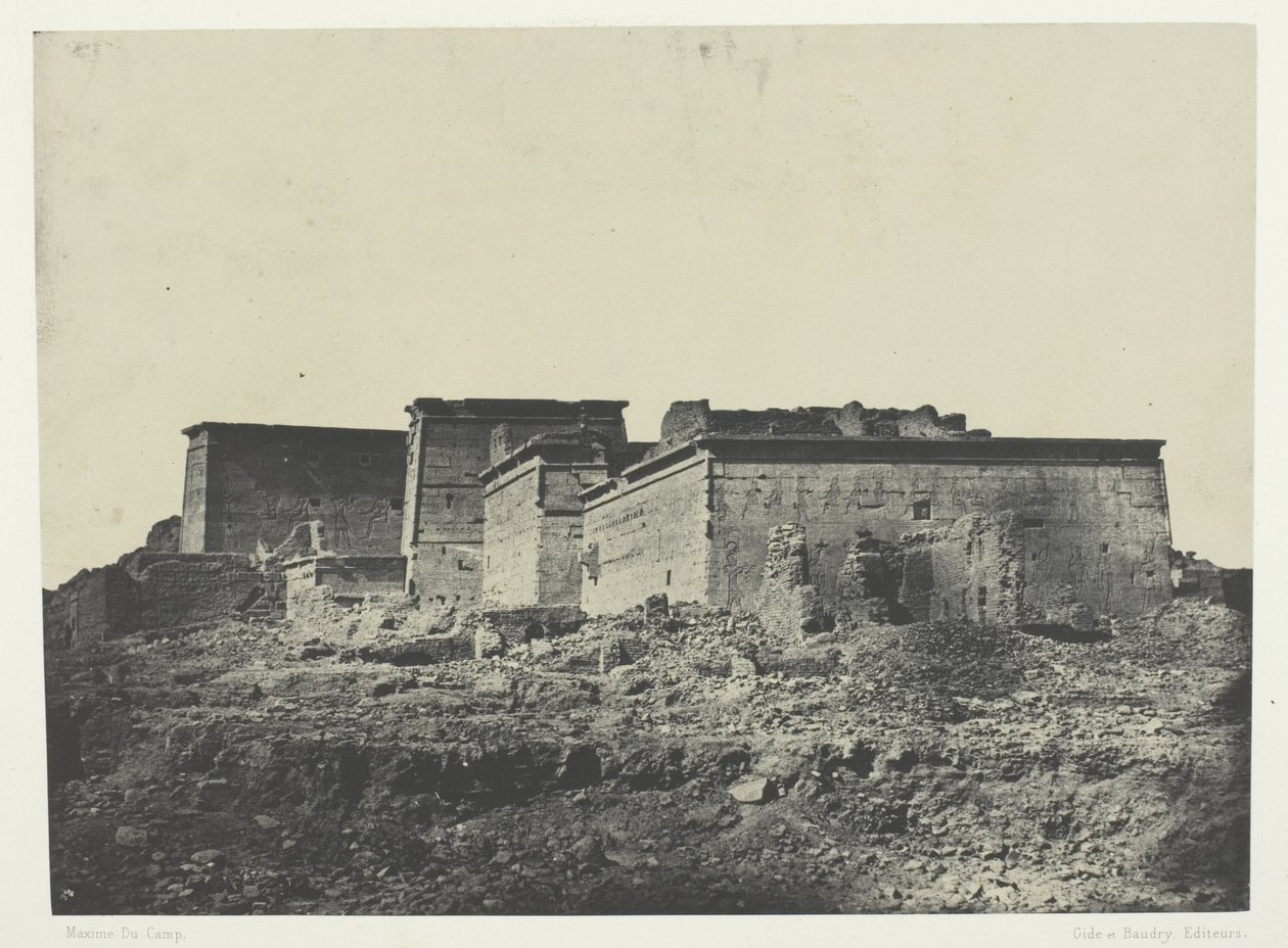 Grote tempel van Isis in Philoe, algemeen zicht vanuit het noorden; Nubië, plaat 80 uit het album "Egypte, Nubië, Palestina en Syrië" (1852) door Maxime Du Camp