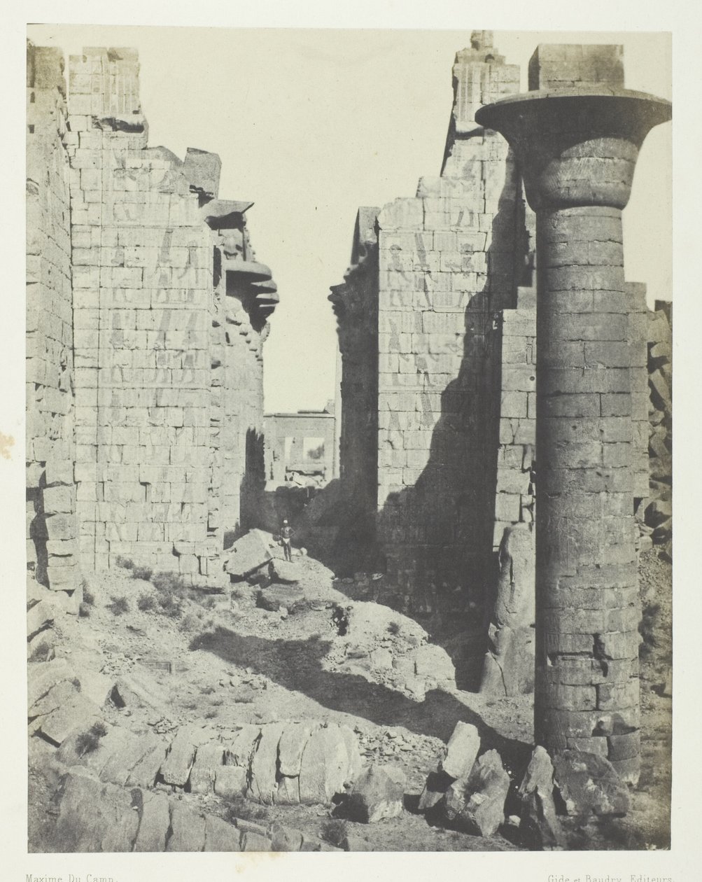 Paleis van Karnak, Hof van de Bubastieten en Hoofdingang van de Hypostyle Zaal; Thebe door Maxime Du Camp