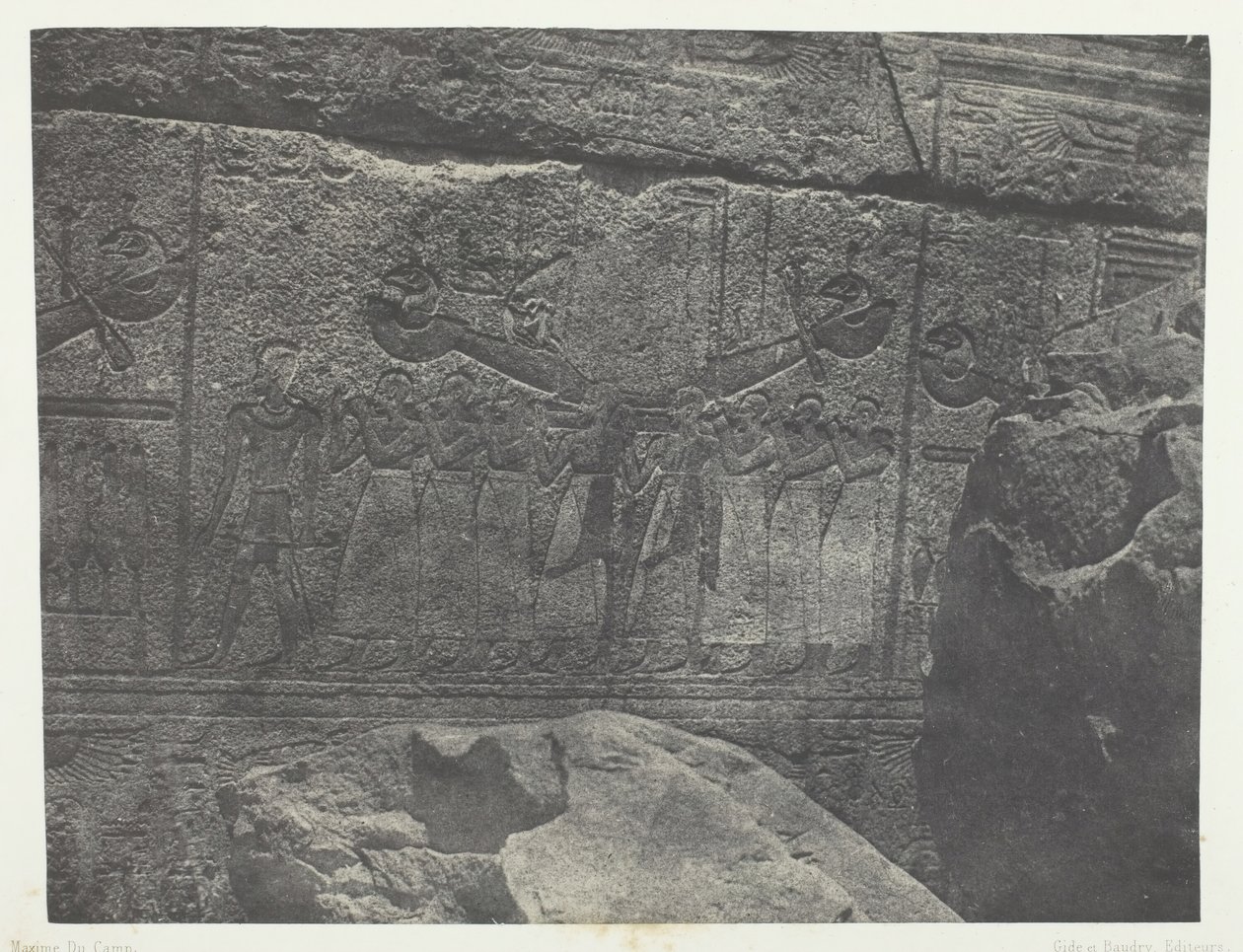 Paleis van Karnak, Exterieur Beelden van het Granieten Heiligdom, Thebe, 1849-51, gedrukt 1852 door Maxime Du Camp