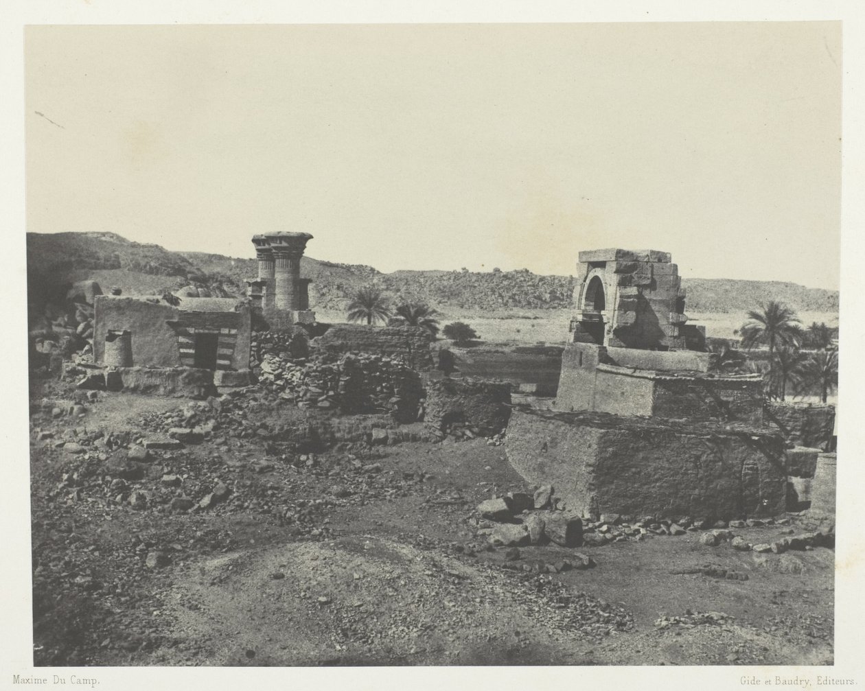 Dorp en tempel op het eiland Beghé, ten westen van Philoe; Nubië, plaat 81 uit het album "Egypte, Nubië, Palestina en Syrië" (1852) door Maxime Du Camp