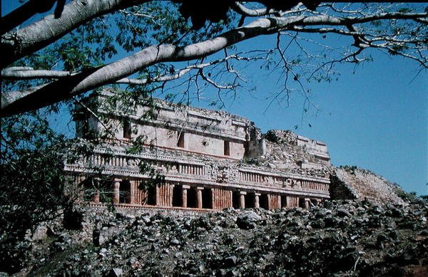Uitzicht op het Grote Paleis door Mayan Mayan