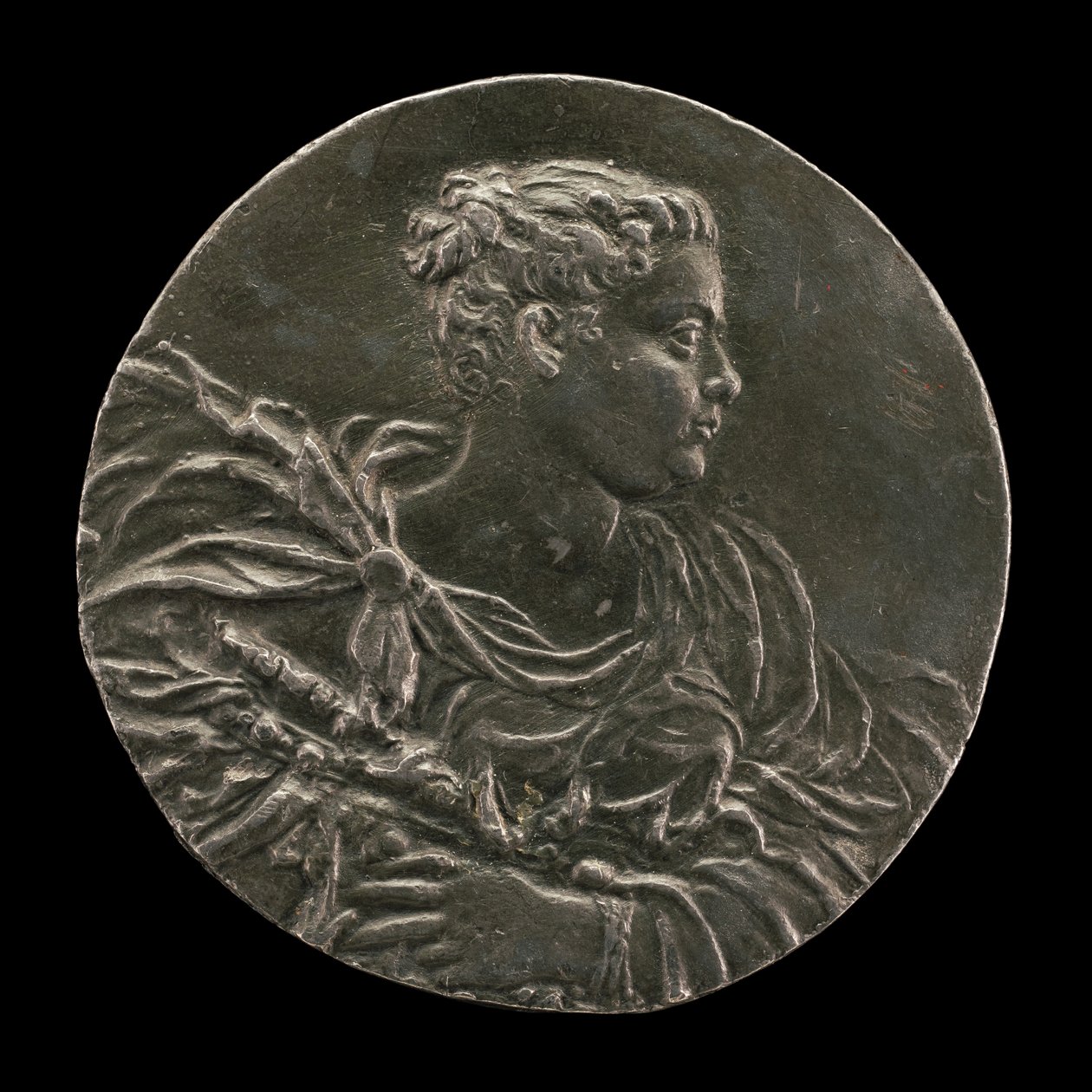Een jonge vrouw uit Venetië in jurk en mantel door Medallist A.A.
