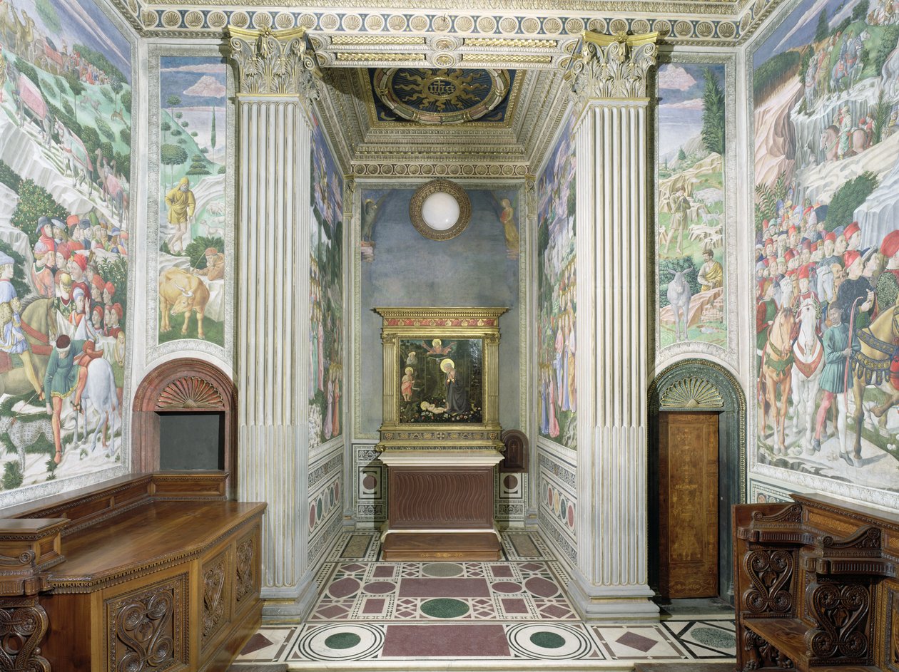 Interieur van de kapel met fresco
