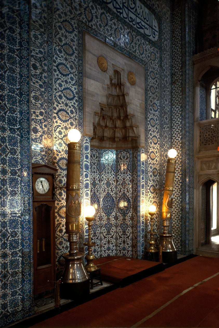 Interieur van de Rustem Pacha Moskee (1560-1564) door Mimar Sinan